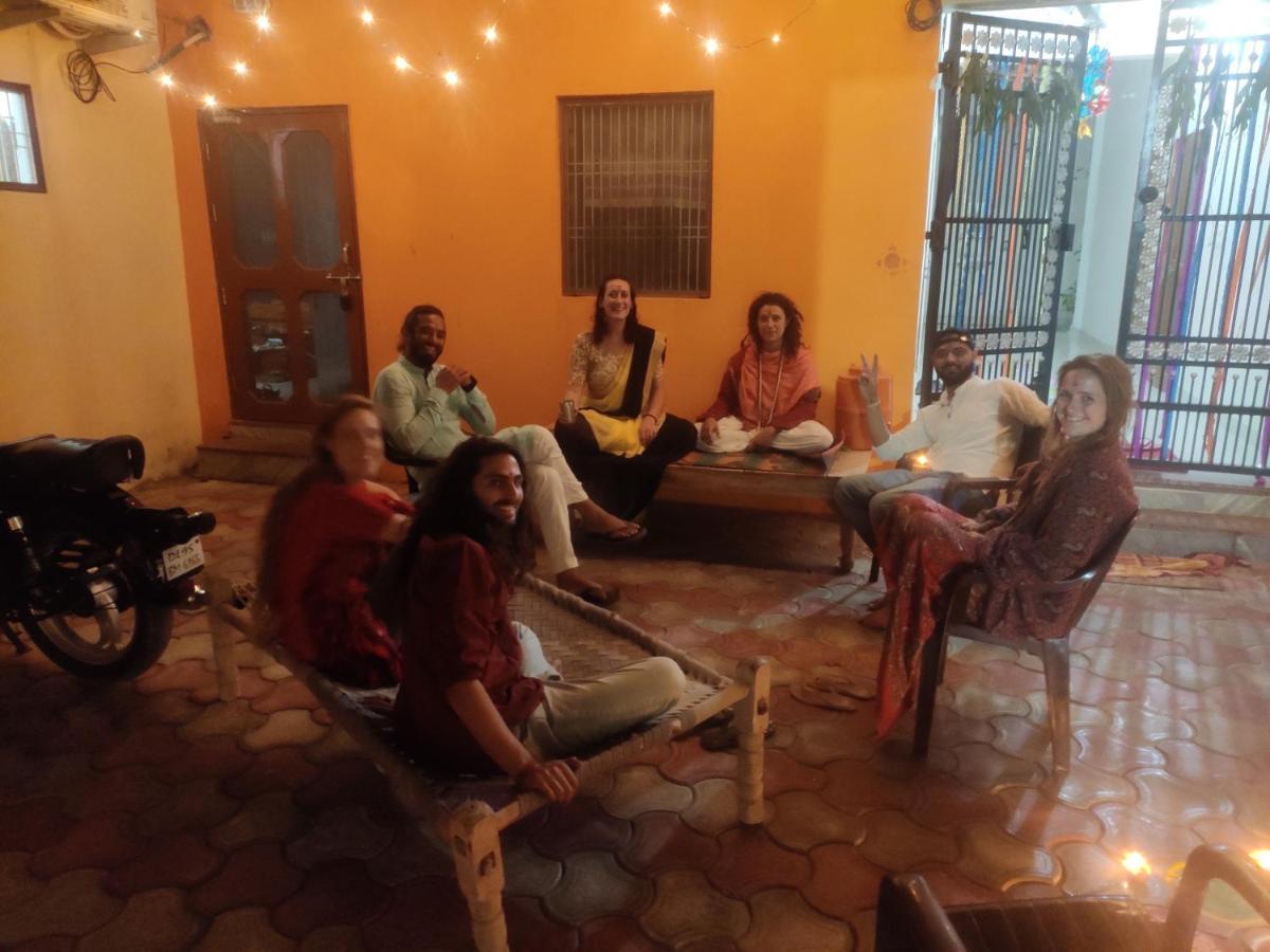 Nidhivan Homestay Vrindāvan Eksteriør billede