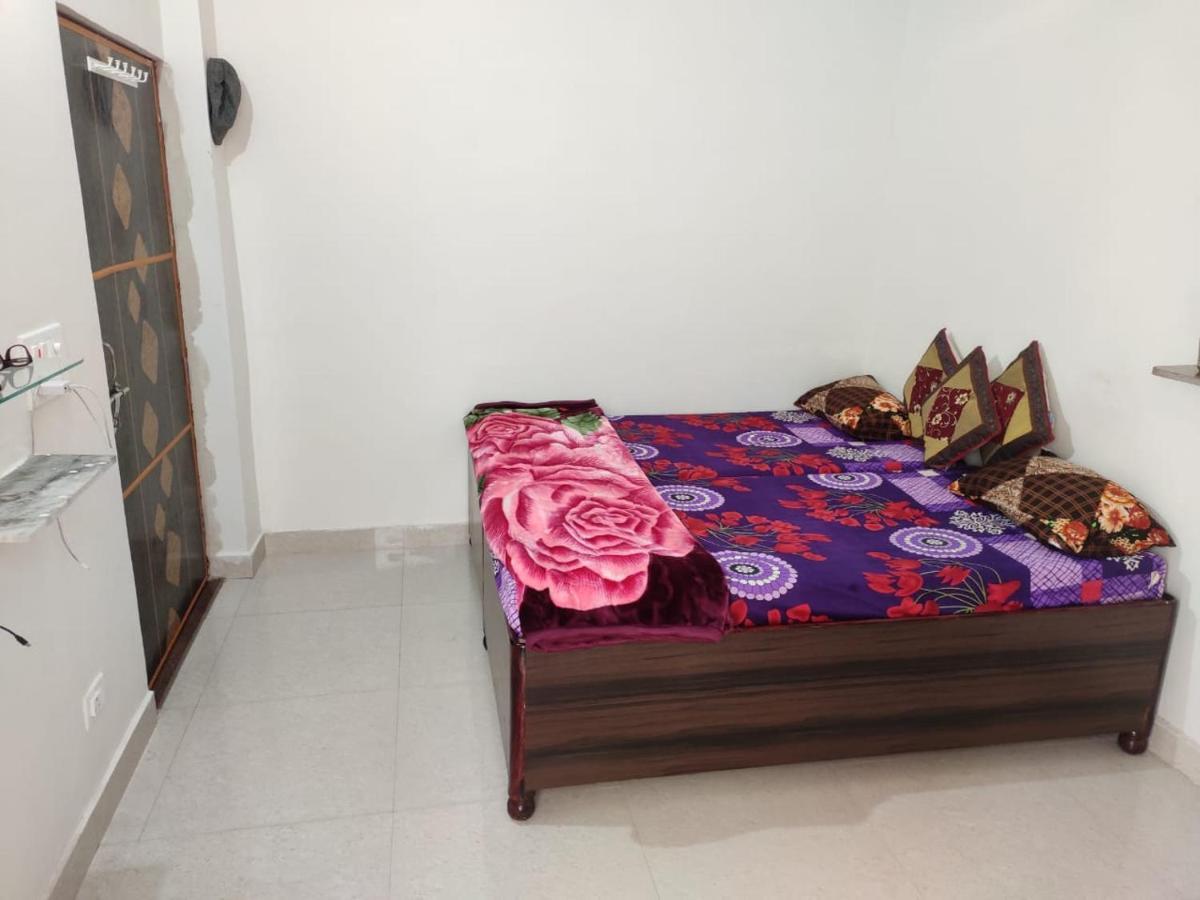 Nidhivan Homestay Vrindāvan Eksteriør billede